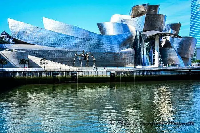 Guggenheim Múzeum Bilbao Spanyolország