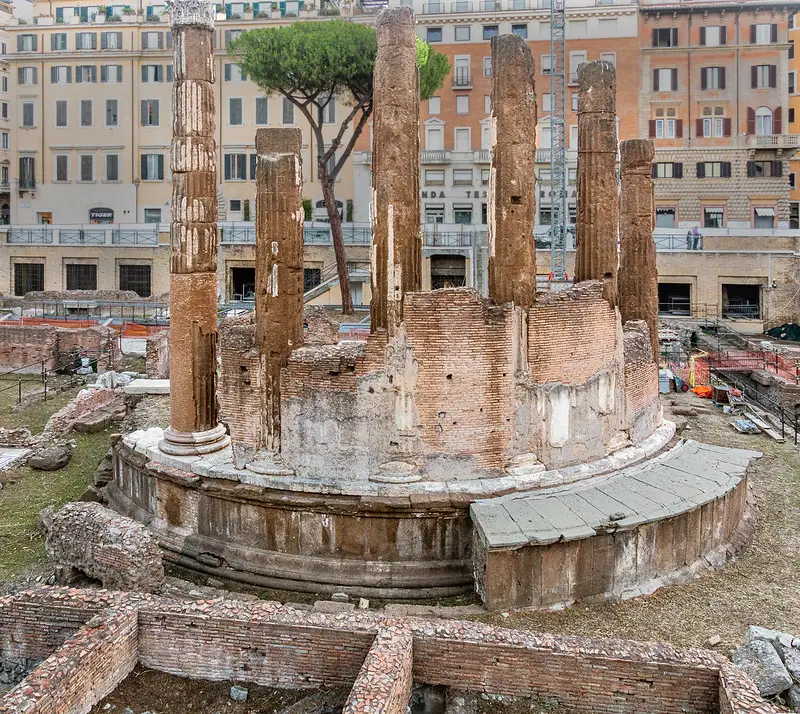 Torre Argentina macskamenhelye