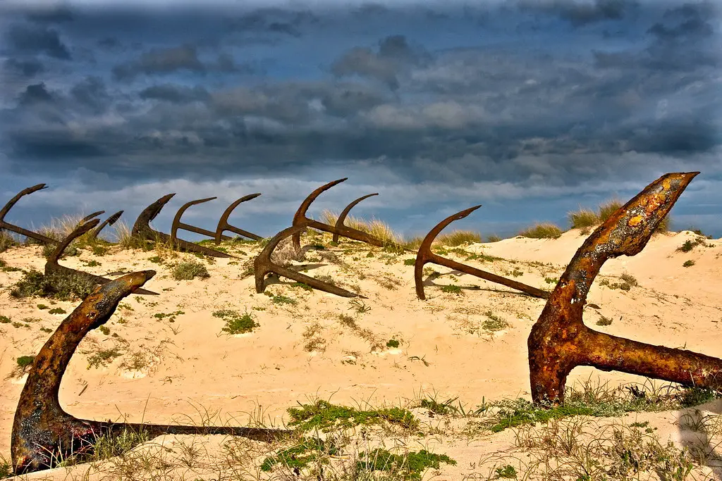 Barril strand és Horgony temető